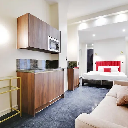 Exceptional Studio Place Des Vosges Marais