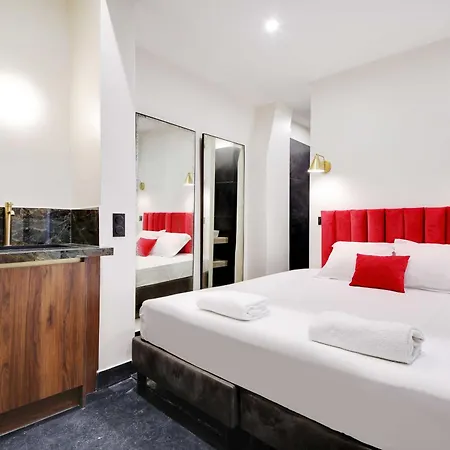 Exceptional Studio Place Des Vosges Marais Apartment Paris