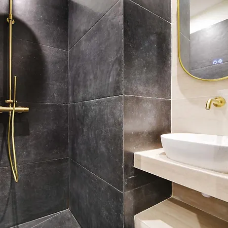 Exceptional Studio Place Des Vosges Marais Apartment Paris